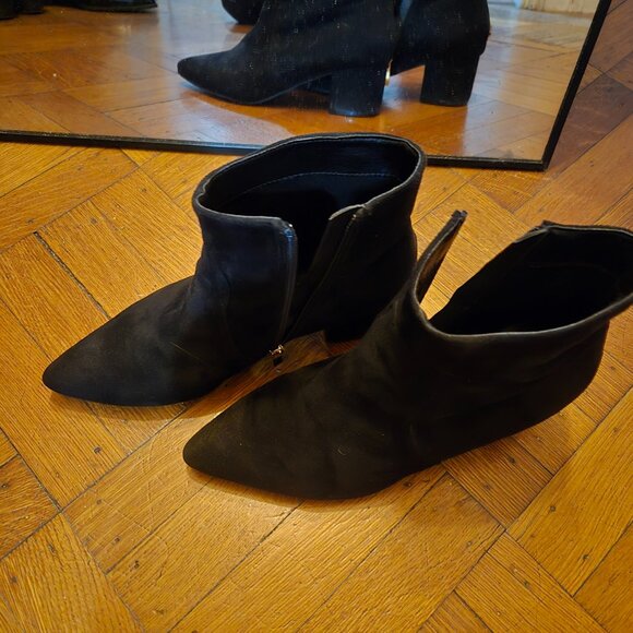 LuLus black suede booties 7.5 - Picture 6 of 6